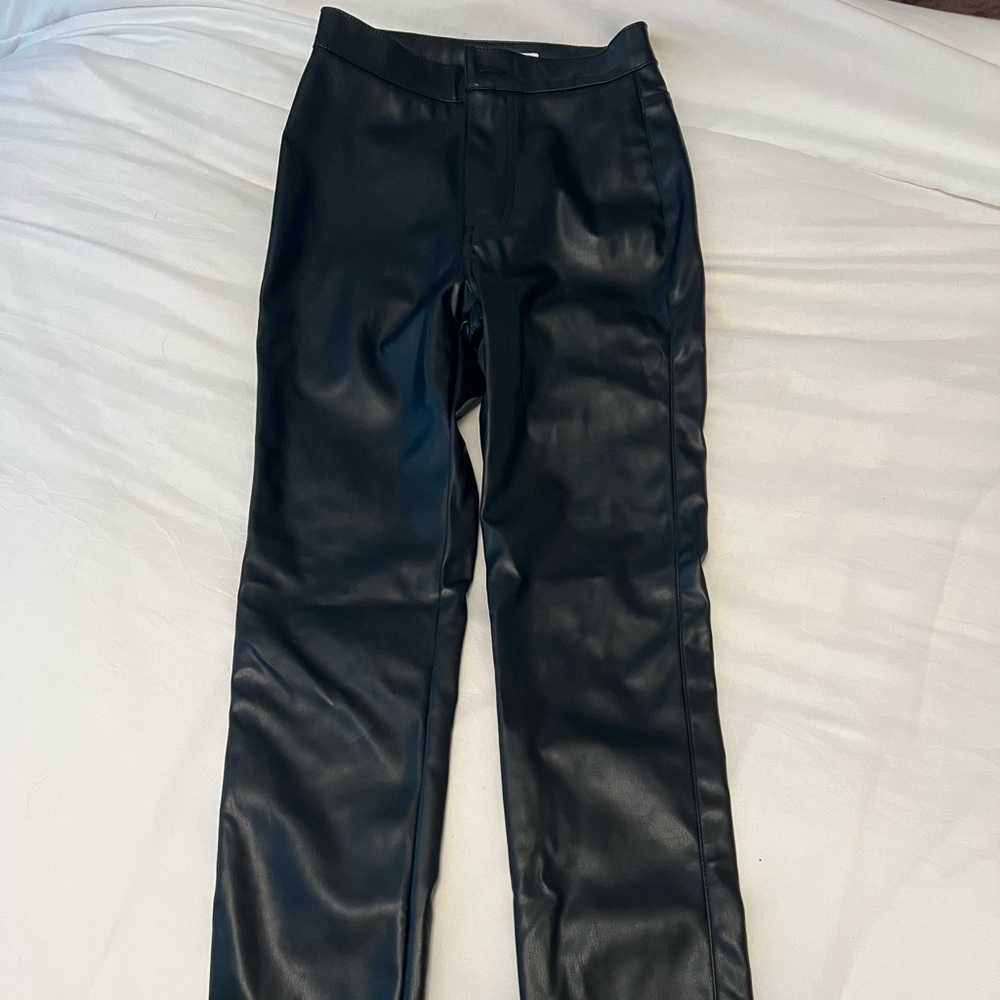 Skinny faux leather pants